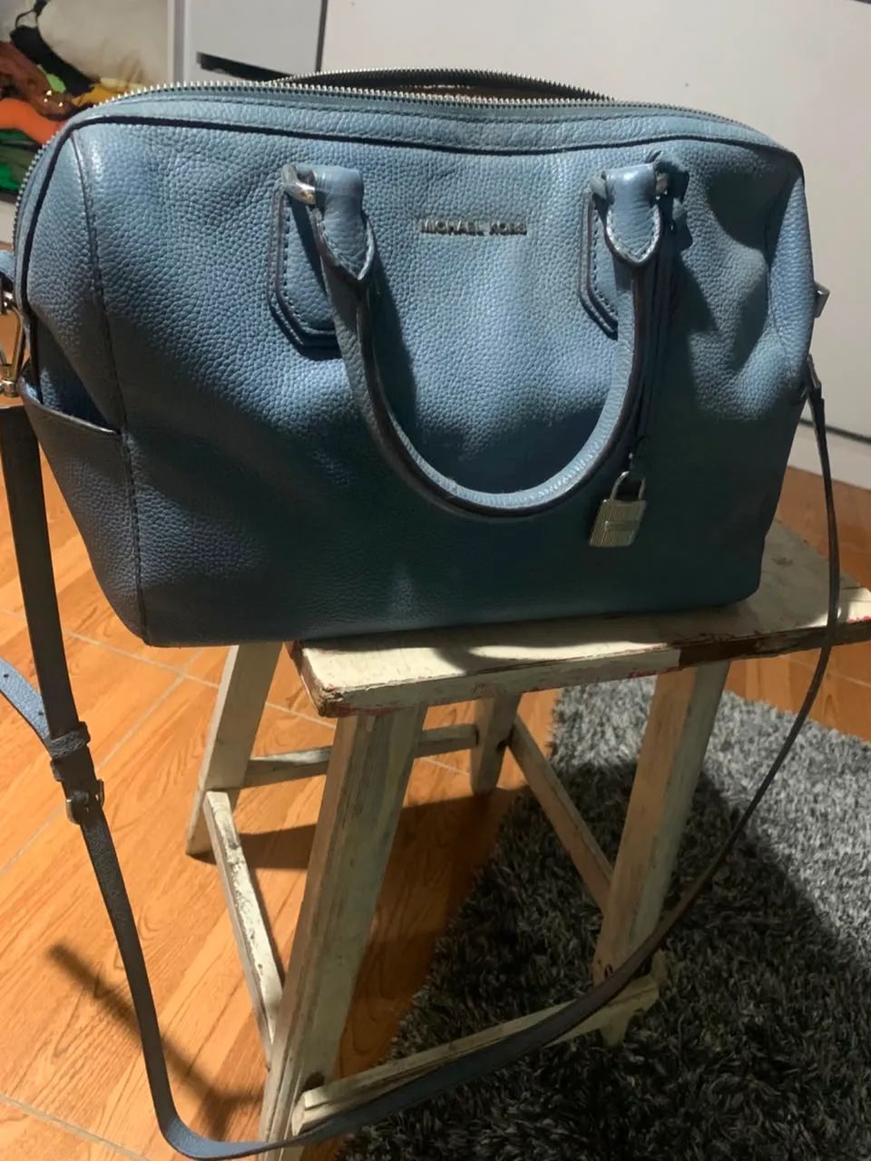 Bolsa azul em couro Michael kors