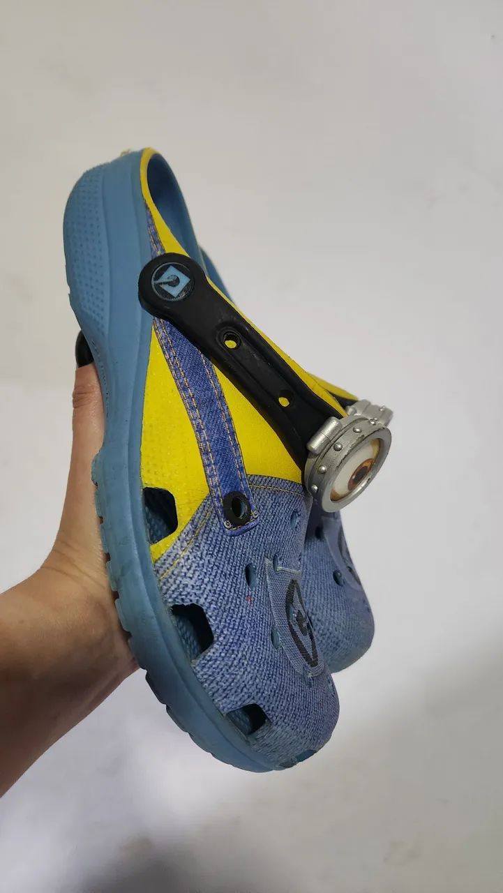 Crocs minions N38 - Foto 3
