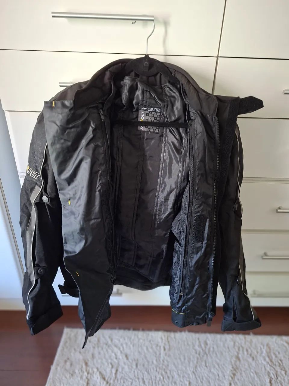 Duas Jaquetas  e uma  Calça para motociclistas 