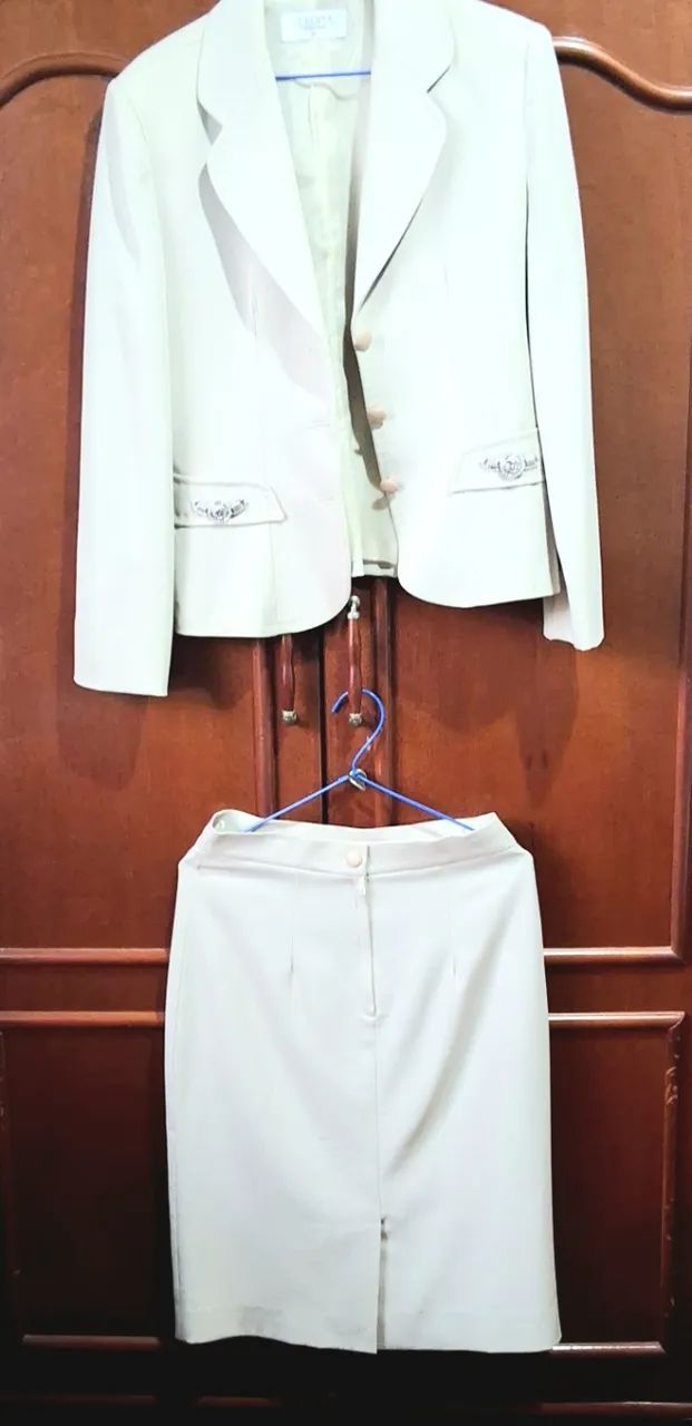 conjunto (terno com saia) Tailleur off-white seropia - Foto 4