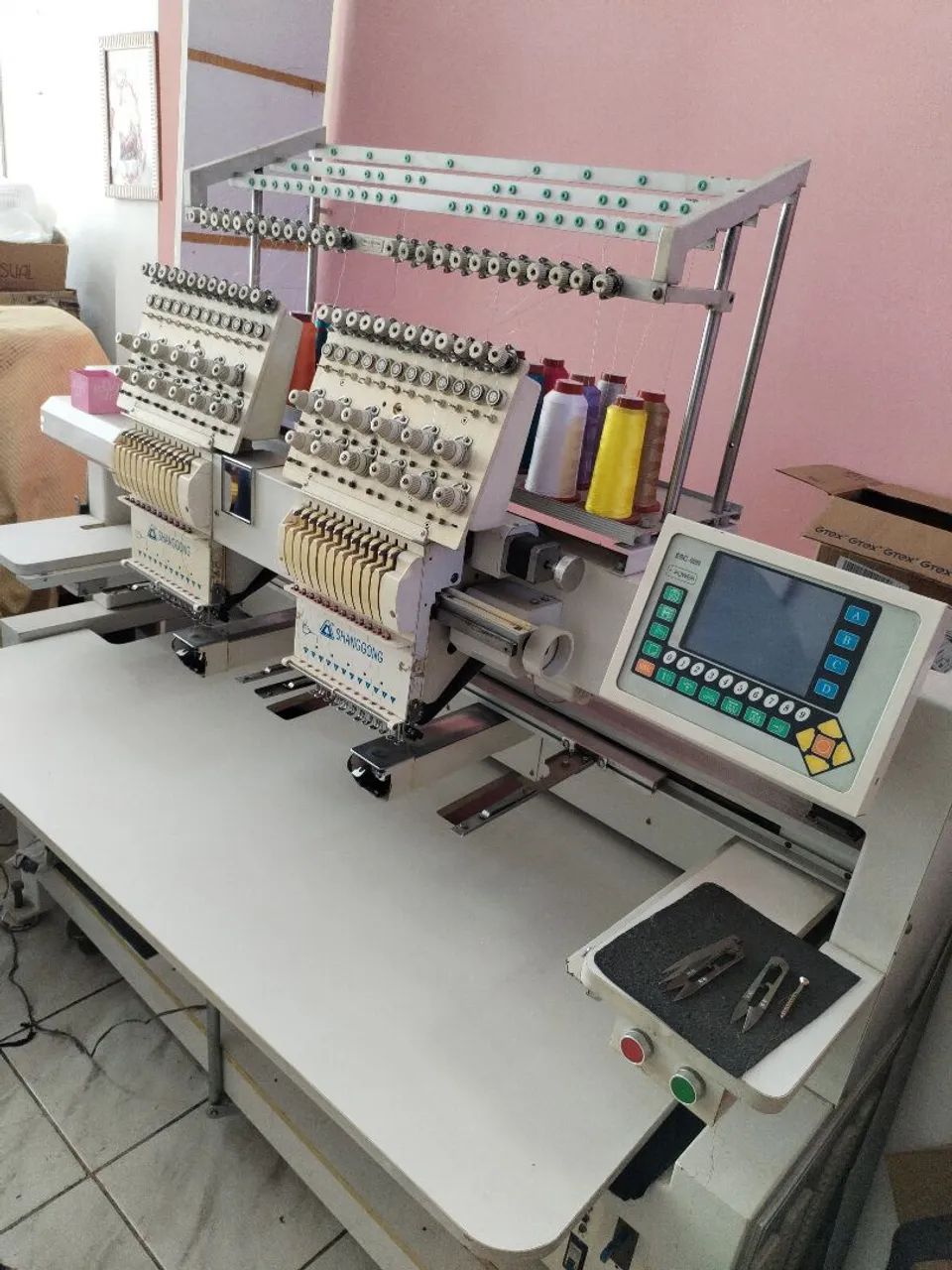 Maquina de bordar industrial - Foto 3