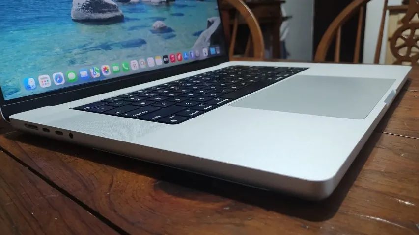 MacBook Pro 16
