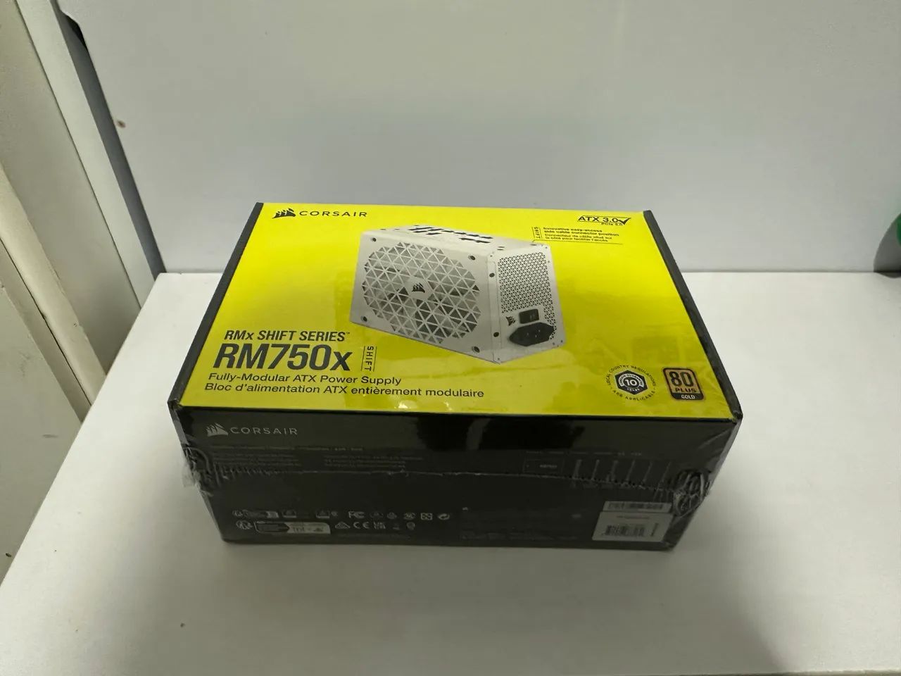 Fonte Corsair RM750x Shift Branca (LACRADO)