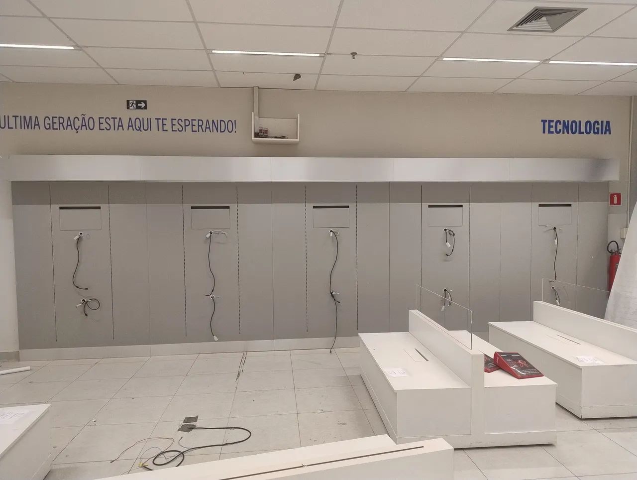 Painel Comercial Planejado C/ Iluminação LED (Ele divide em 5 partes) - Foto 3