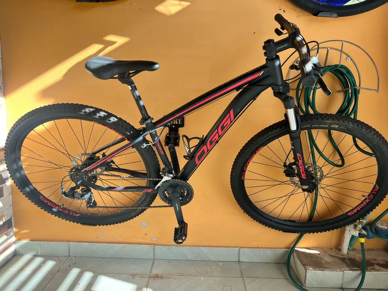 Bicicleta Oggi Hacker Sport 