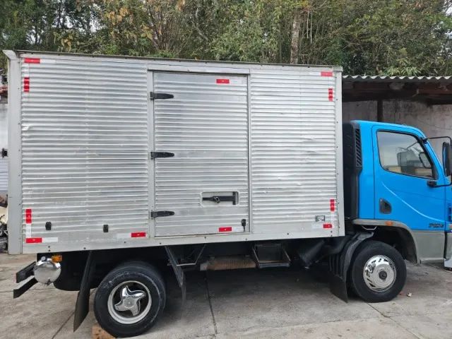 Caminhao mercedez  acelo 715
