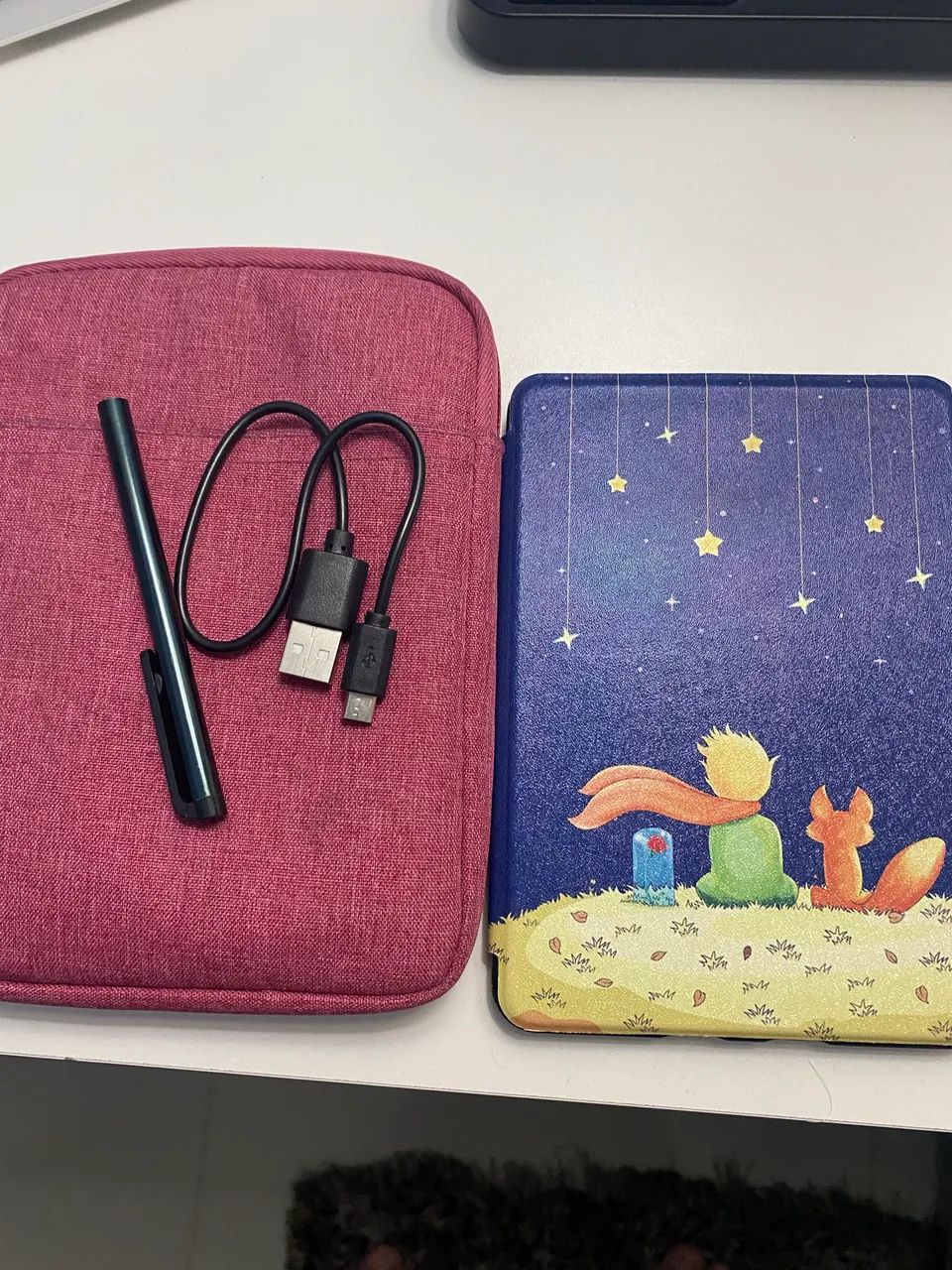 Kindle 10ª geração com 8 gb + película + capa magnética + bolsa alcochoada com zíper - Foto 2