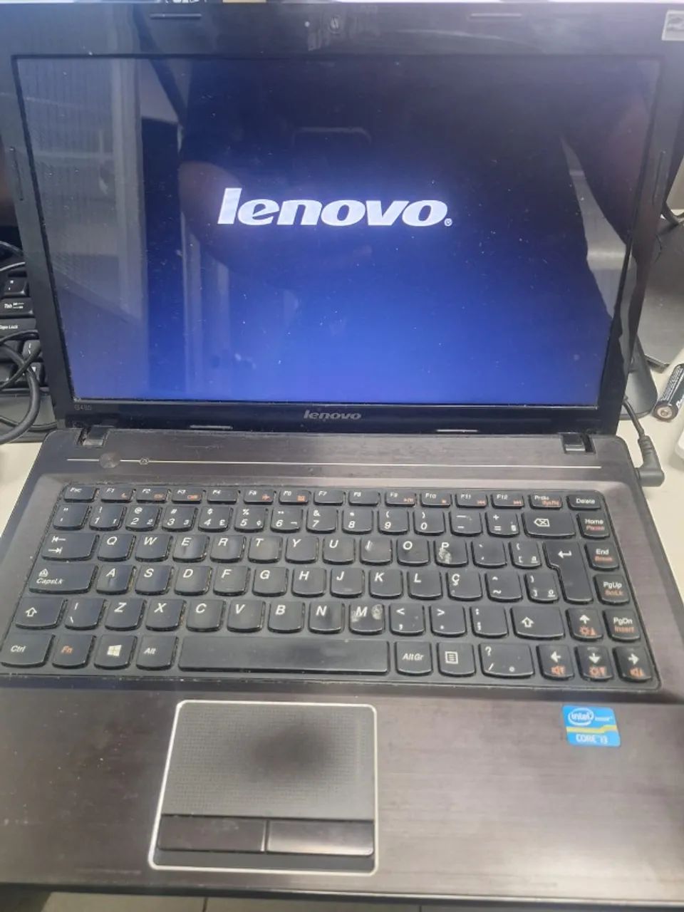 NOTEBOOK + TECLADO $400,00
