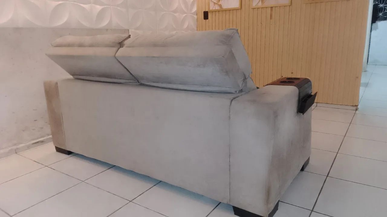 Sofá retrátil precisando lavar - Foto 3