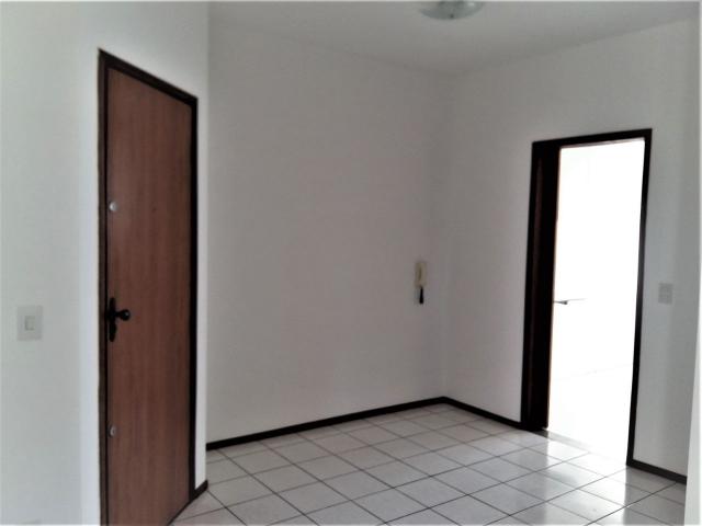 Apartamento de 2 qtos em ótima localização