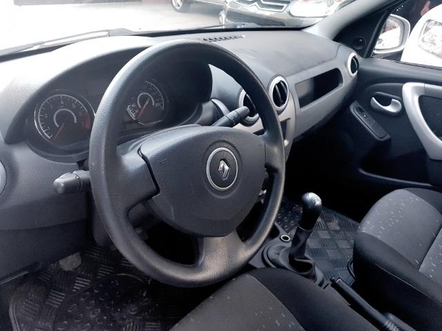 Logan 1.6, 2011, km baixo, barato, financio!!! - Foto 5