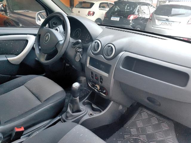 Logan 1.6, 2011, km baixo, barato, financio!!! - Foto 6