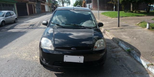 Ford Fiesta 1.0 2005 Preto 4P 2005 Gasolina
