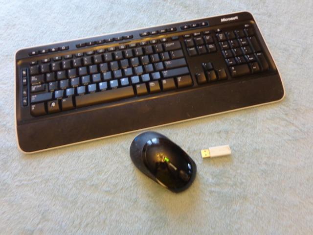 Kit Teclado + Mouse Microsoft Wireless 3000 v2.0