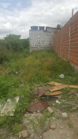 Vendo esse terreno na rua carlos aleluia barrio rua da umburana