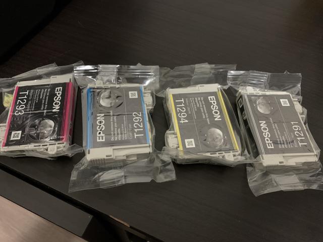 Impressora Multifuncional WF-3520 + cartuchos novos