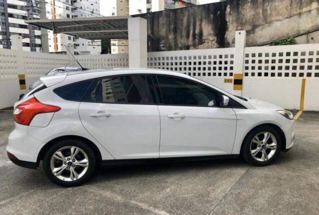 Focus Hatch, completo, sem mossas ou arranhões. Preço diferenciado! OPORTUNIDADE! - Foto 5