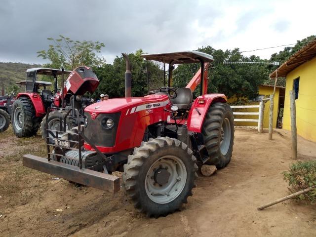 Massey Ferguson/ Roçadeira Articulada