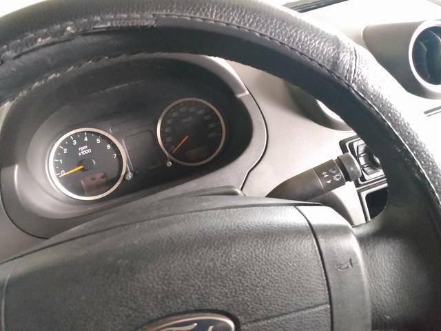 Vendo fiesta sedan - Foto 10