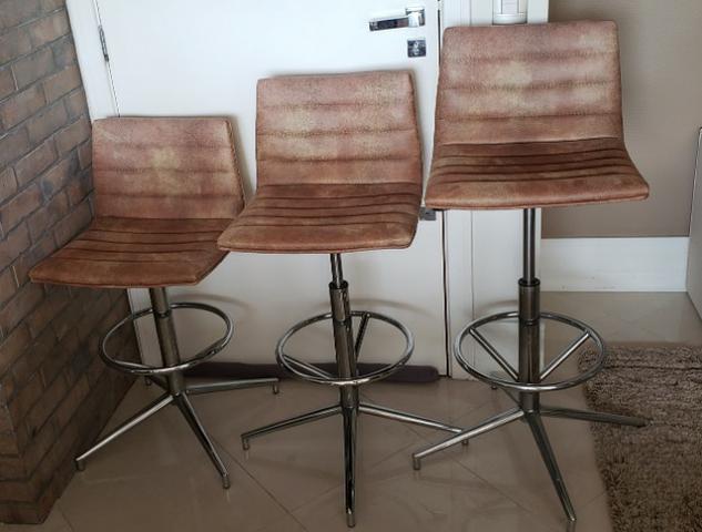 Banquetas impecáveis