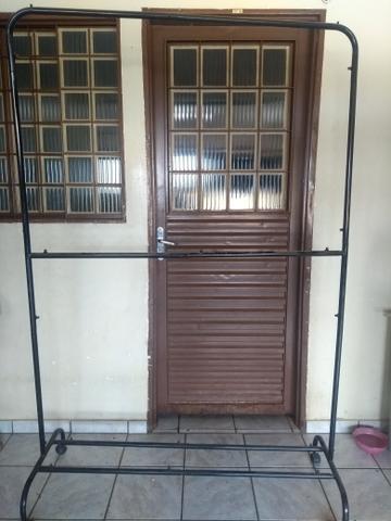 Arara de roupa