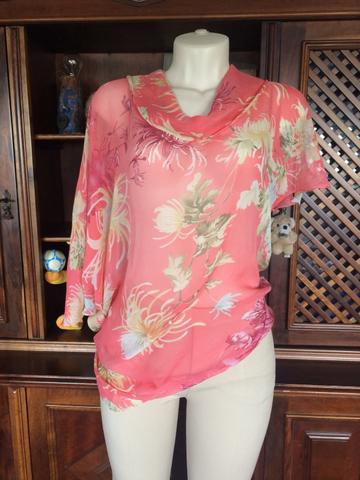 Blusa assimétrica estampada
