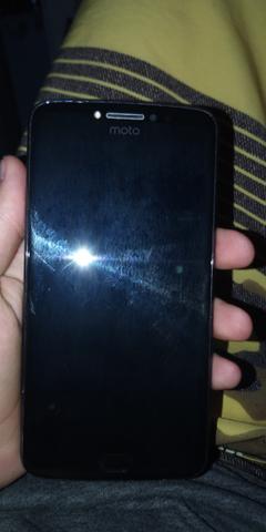 Moto e 4 plus