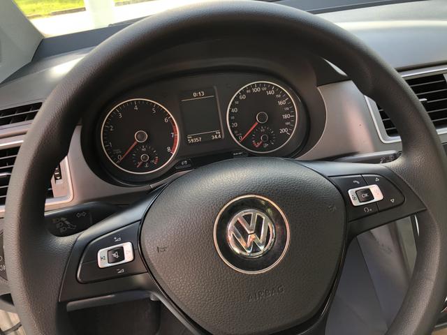 VW Fox Confortline 1.0 2016 - Foto 12