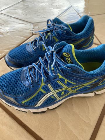 Tenis asics original minimo uso