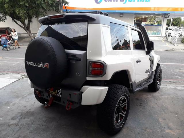 Troller 18/18 equipado