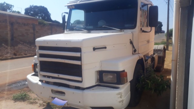 VENDE CAMINHÃO