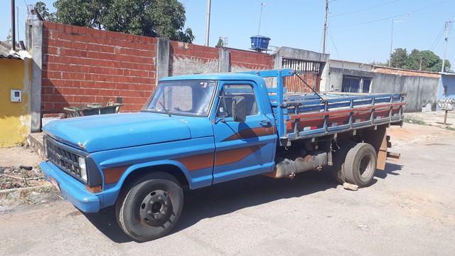 VENDO OU TROCO F4000 ANO 1979