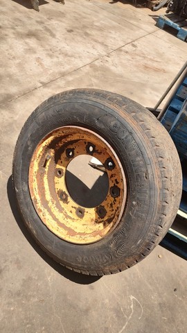 Roda dianteira New Holland p/n * - Foto 2