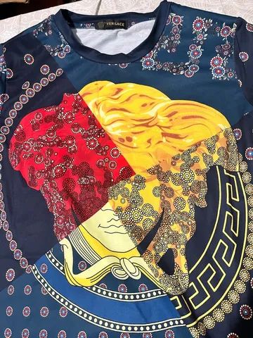 Camiseta Versace medusa - Foto 2