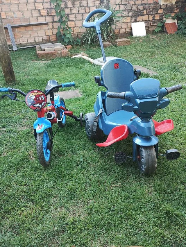 Triciclo Motinha Infantil com Capota Azul Passeio e Pedal Bel em