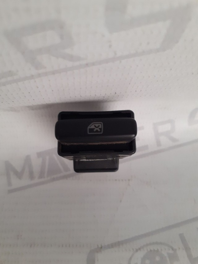 Botão trava do vidro elétrico. Para: VW.  Polo 03/06. Novo.