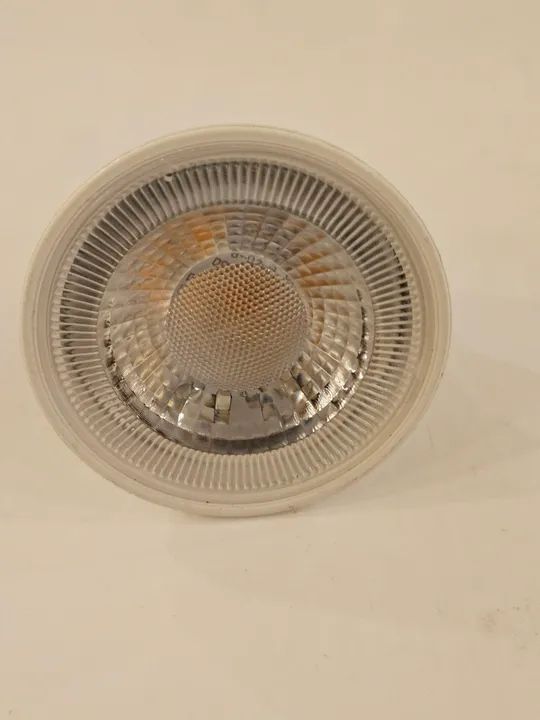 Lâmpada OSRAM led 5.5W 550lm - Foto 4