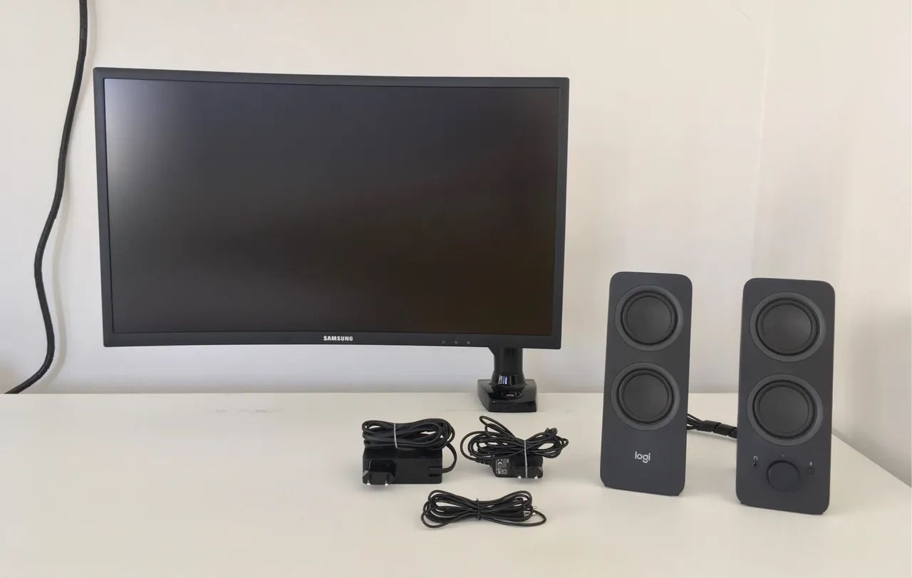 Monitor Samsung QLED, 144hz, 1ms, Curvo 24 / Suporte ELG F80N / Caixa de som Logitech Z207