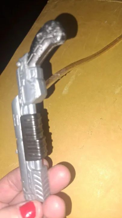 Boneco max steel arma de água  - Foto 6