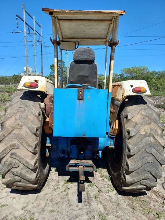 Trator Ford 5610 com vassoura  - Foto 6