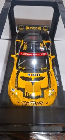 miniatura chevrolet corvette c6r 1:18 autoart - Foto 4
