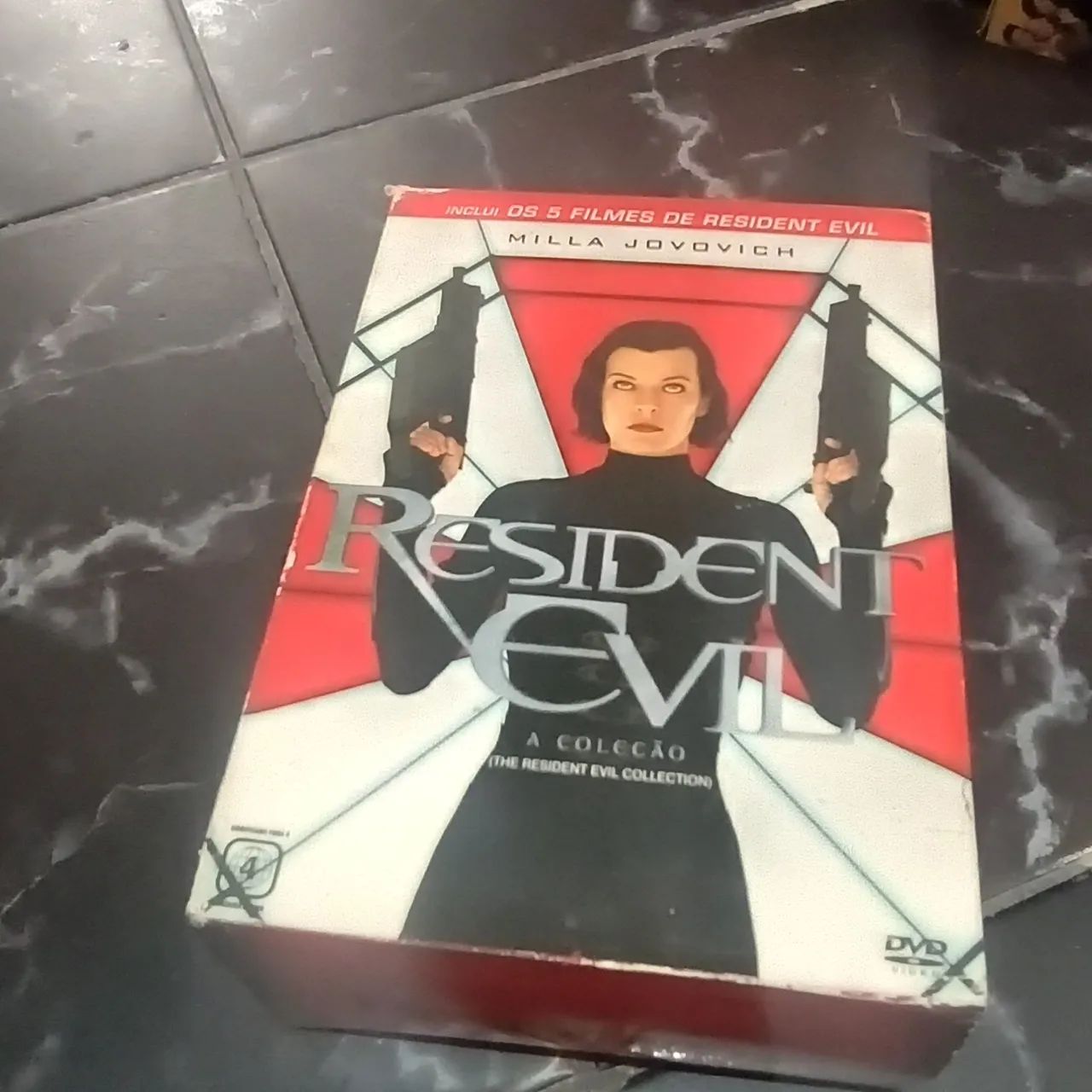 Resident Evil Completa - Foto 2