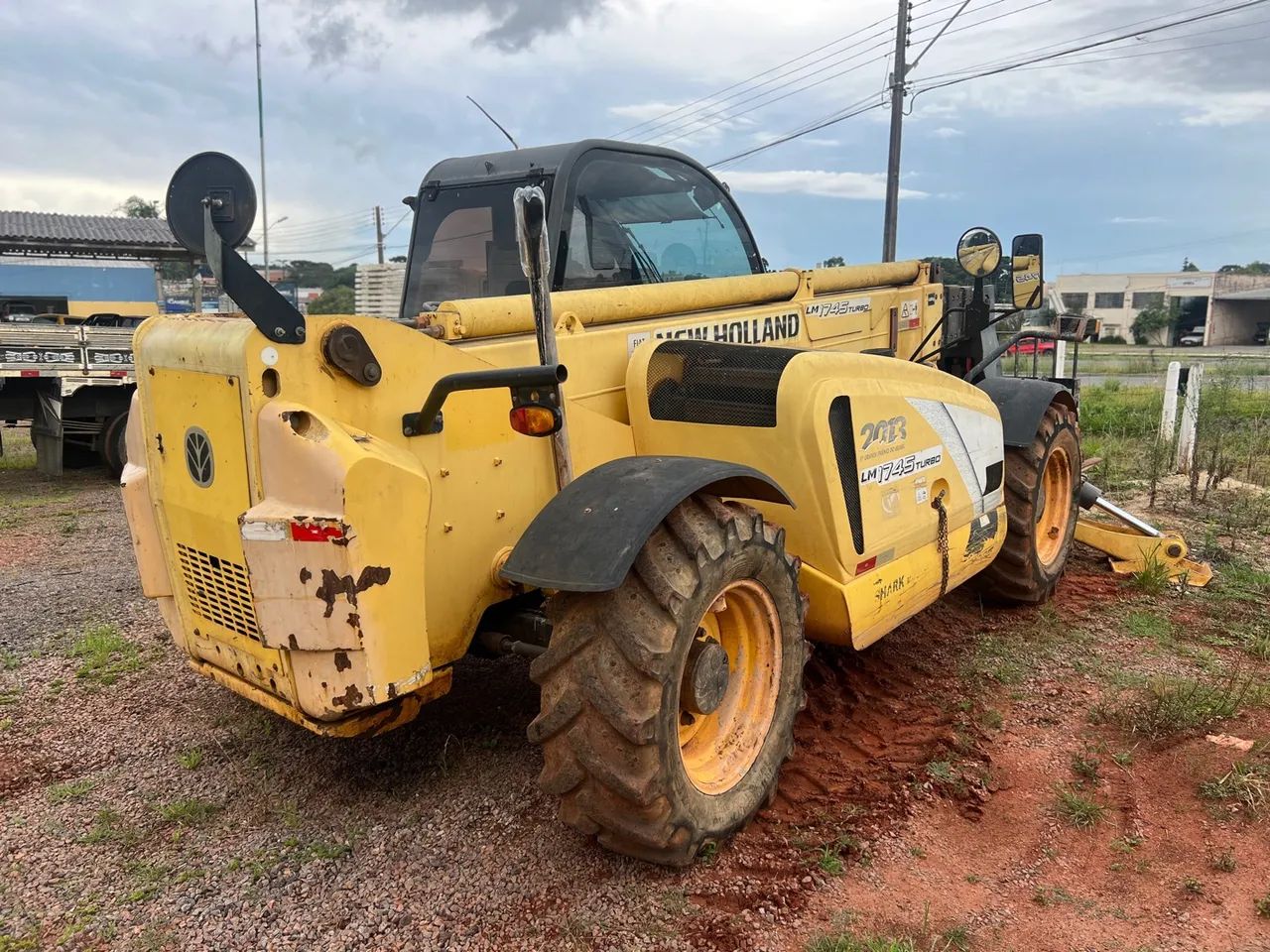 Máquina manipulador telescópico new Holland Lm1745 2013  - Foto 4