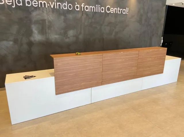 balcão reto live branco com amadeirado - Foto 2