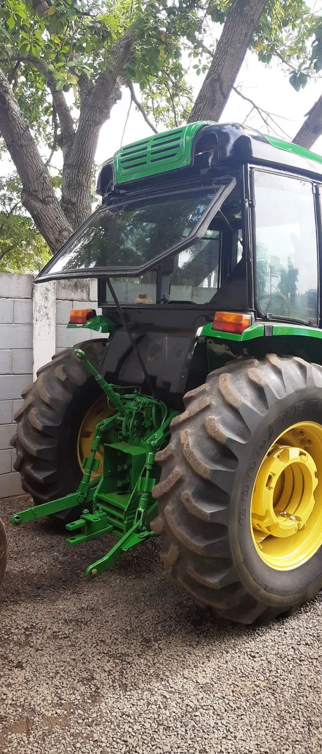 John Deere 5605 Cabinado 2011 - Foto 2