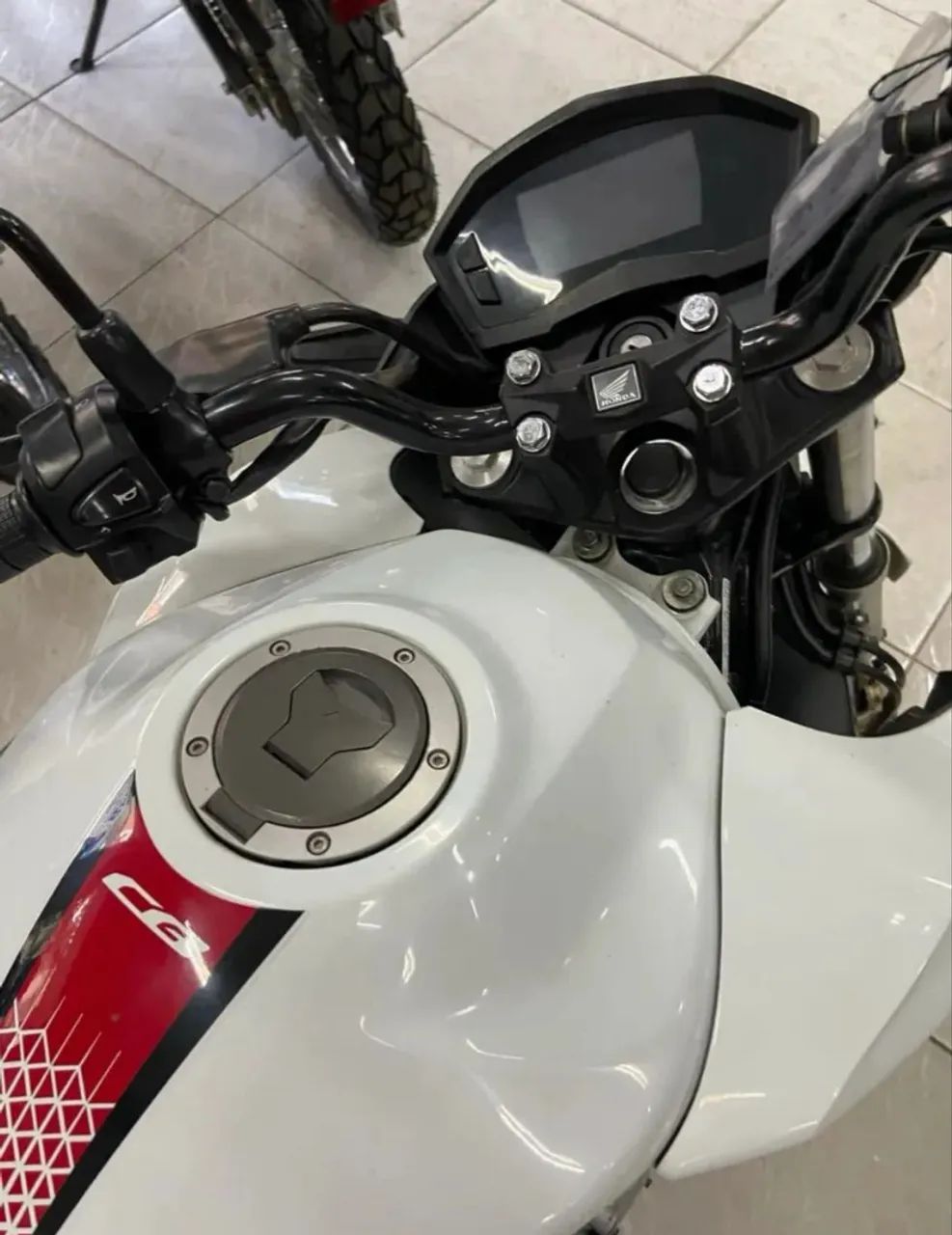 Topíssima!!! CB 250 CBS 2022 - Foto 4