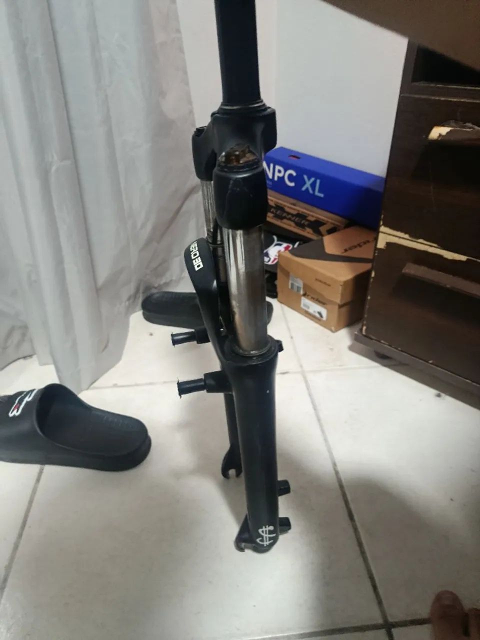 Suspensão absolute nero 30 aro 26 esta com rangido sem tiro - Foto 6