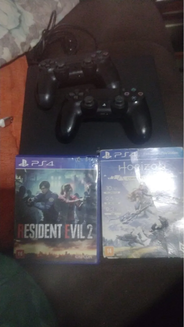 PS4 com 2 Controles e Jogos