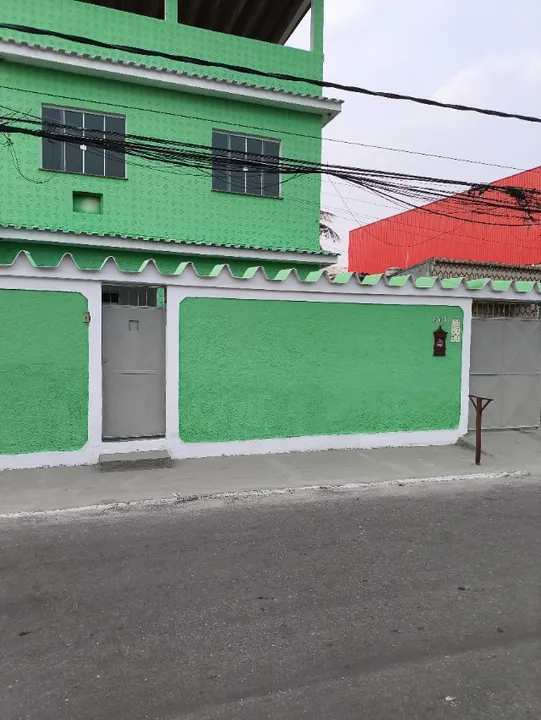 Alugo casa com 2 quartos Areia Branca *