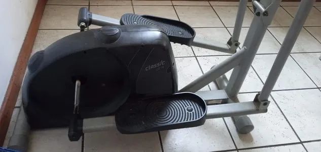 Elíptico Usado em Ótimo Estado - Foto 4
